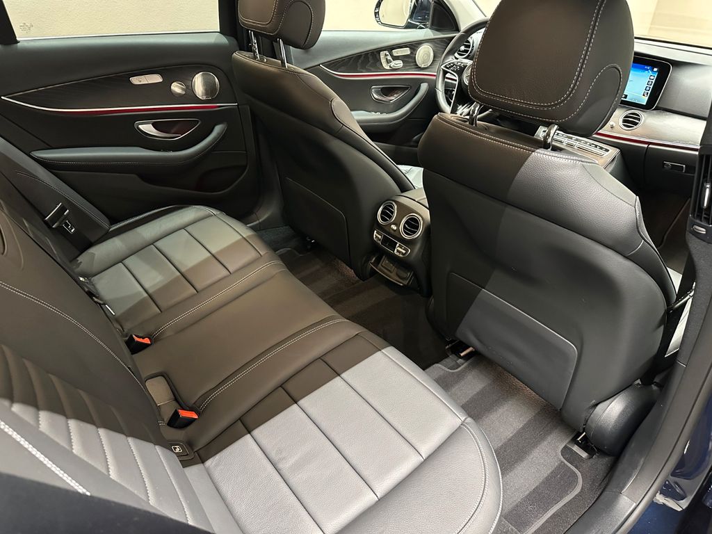 Mercedes-Benz E 300 2022