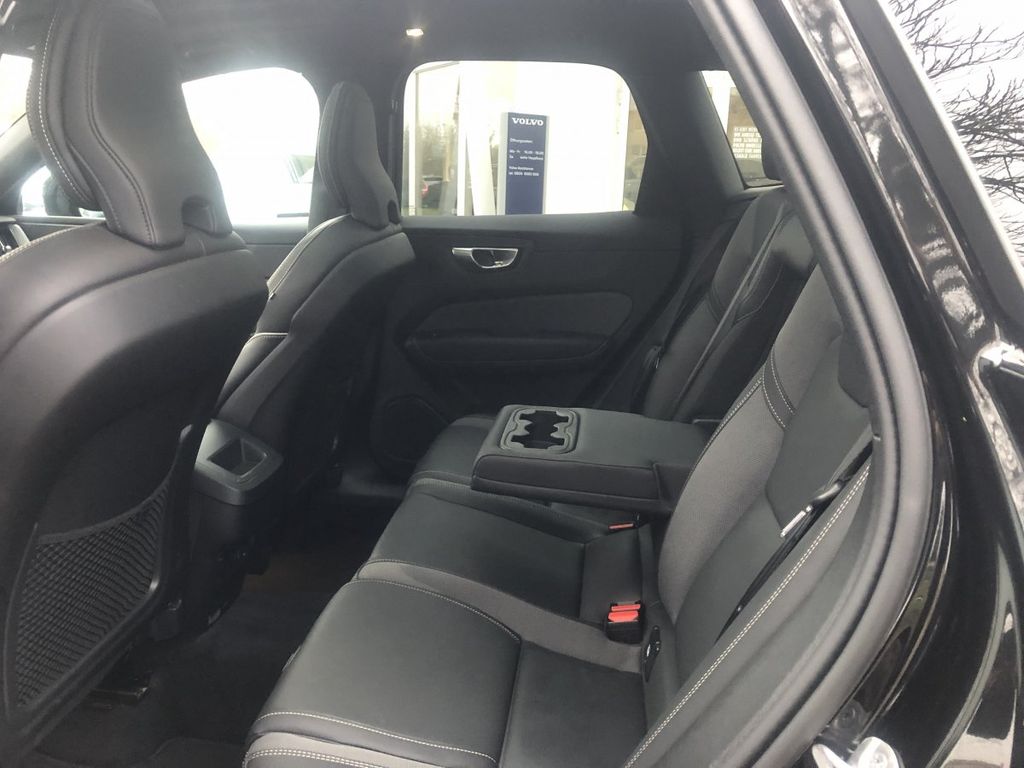 Volvo XC60 2025