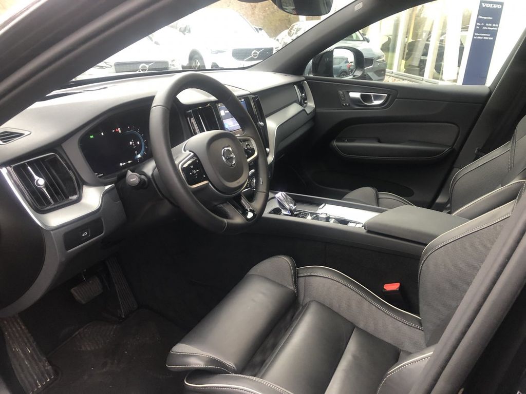 Volvo XC60 2025