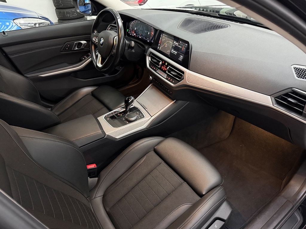 BMW 318 2022