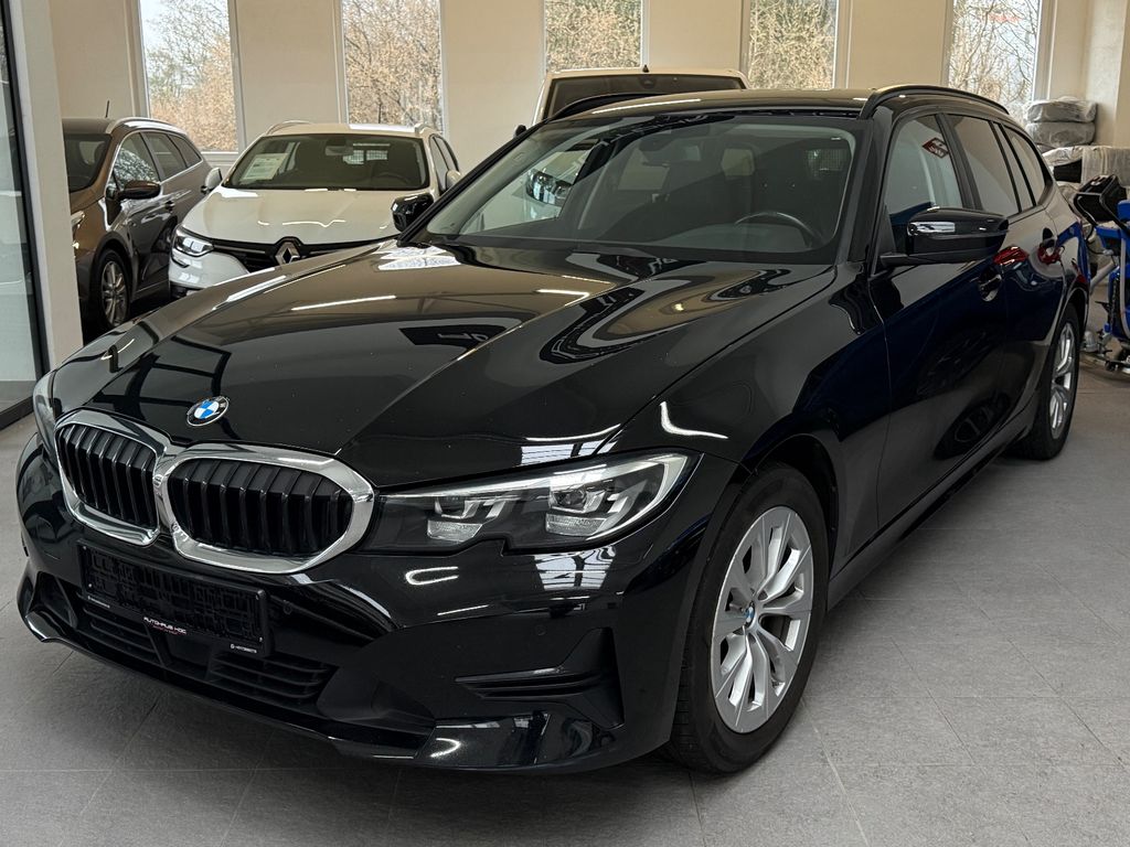 BMW 318 2022