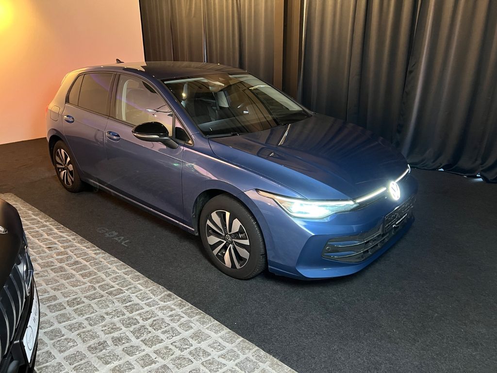 Volkswagen Golf 2024