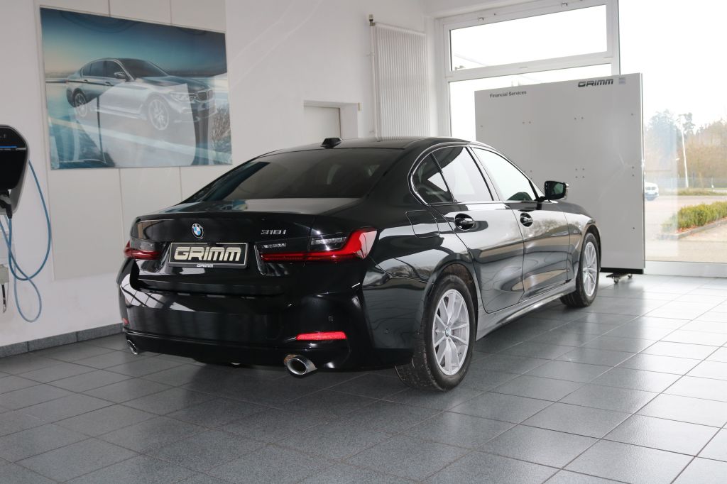 BMW 318 2024