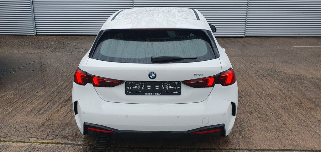BMW 120 2024