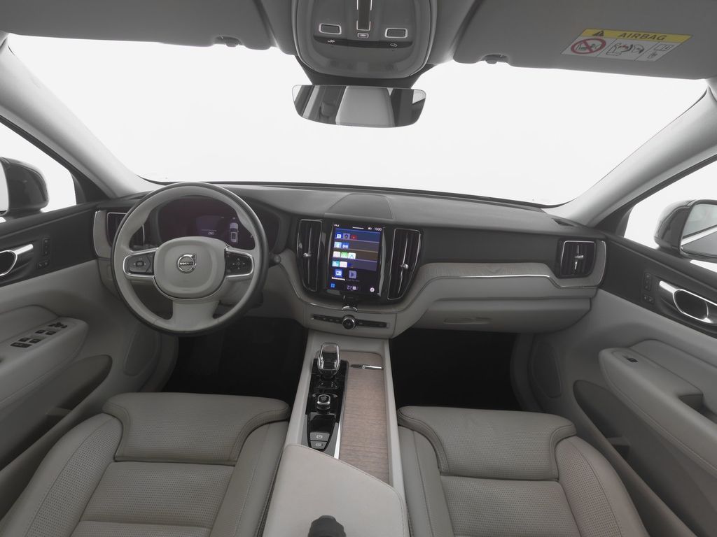 Volvo XC60 2022