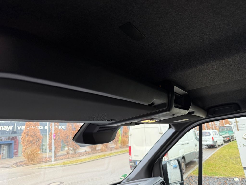 Nissan Interstar 2025