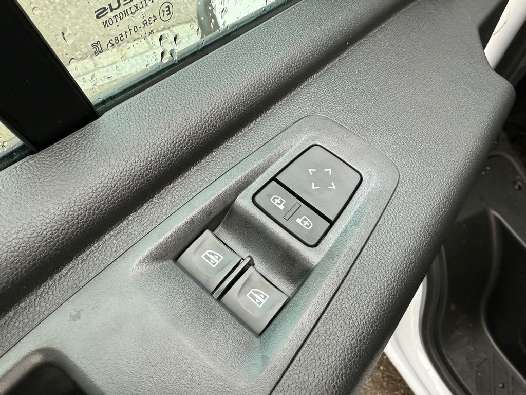 Nissan Interstar 2025