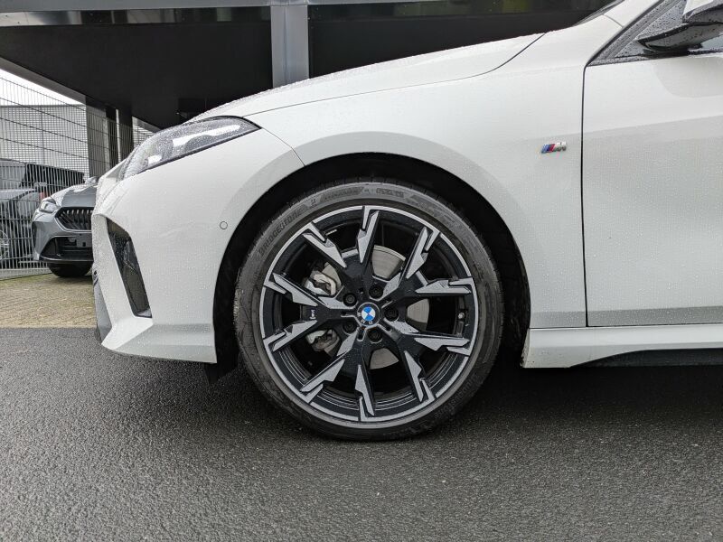 BMW 118 2025