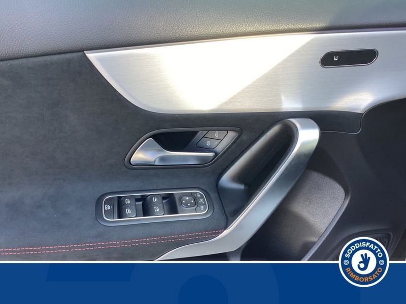 Mercedes-Benz A 180 2025