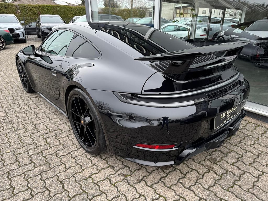 Porsche 992 2025