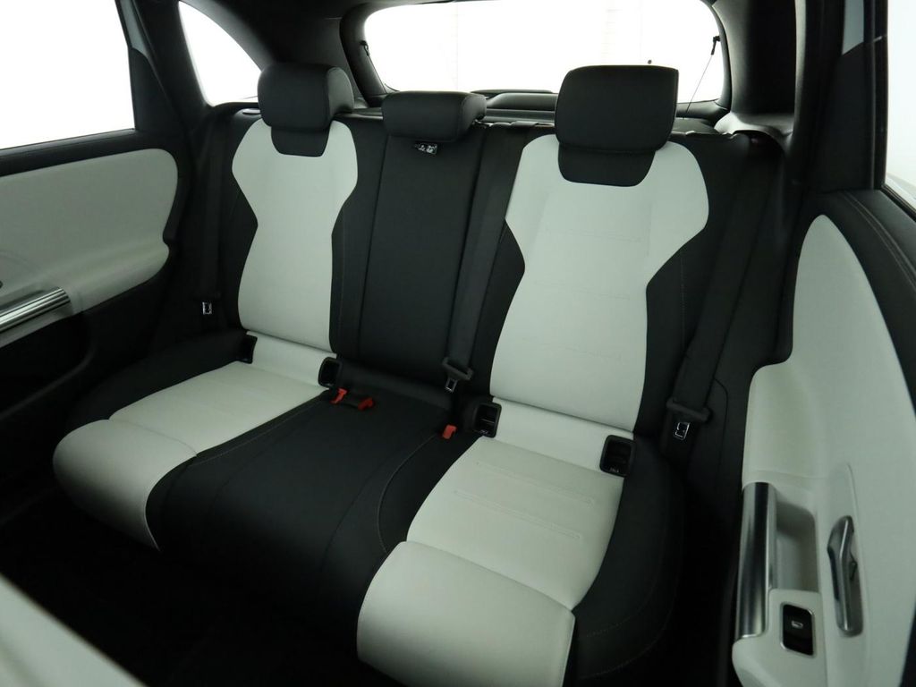 Mercedes-Benz B 250 2021