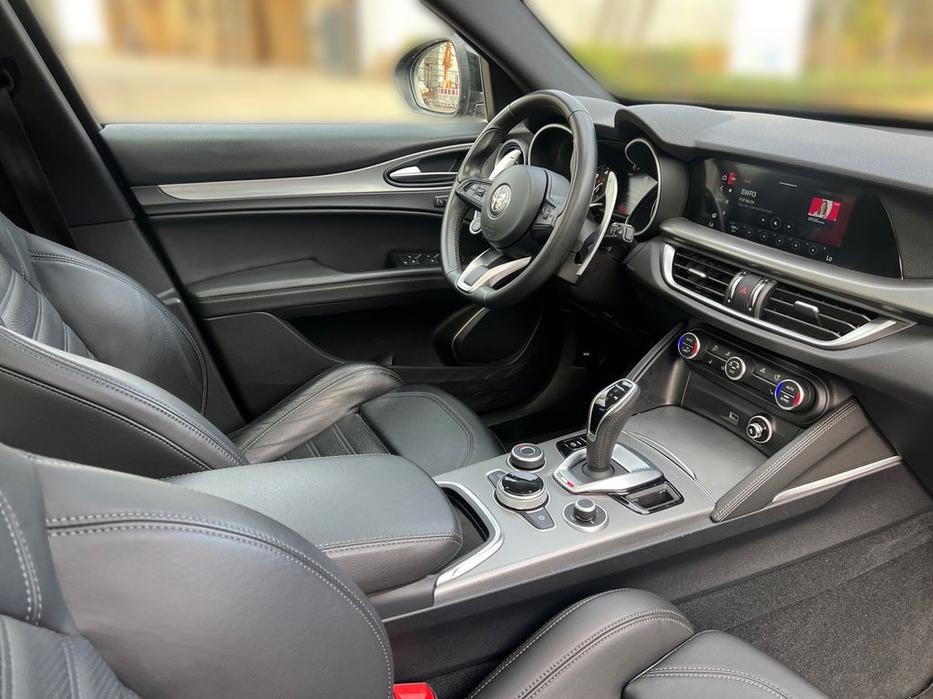 Alfa Romeo Stelvio 2022