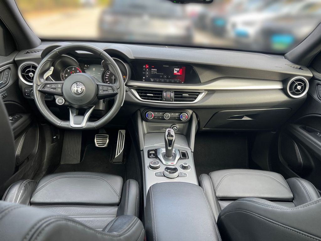 Alfa Romeo Stelvio 2022