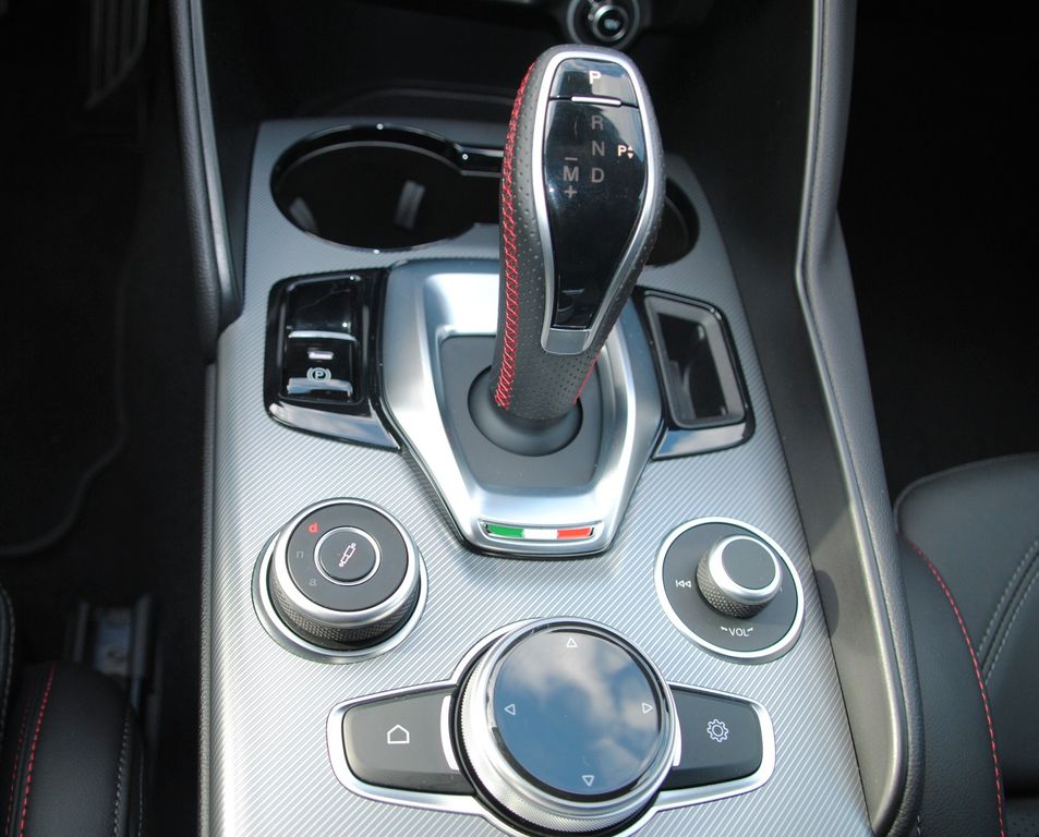 Alfa Romeo Giulia 2023