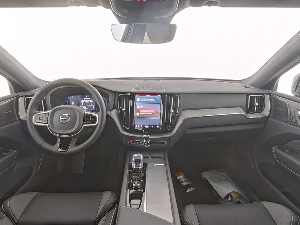 Volvo XC60 2025