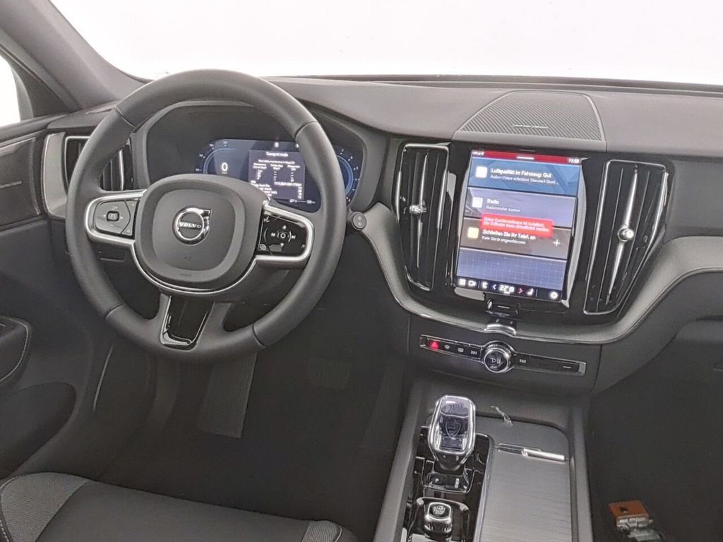 Volvo XC60 2025