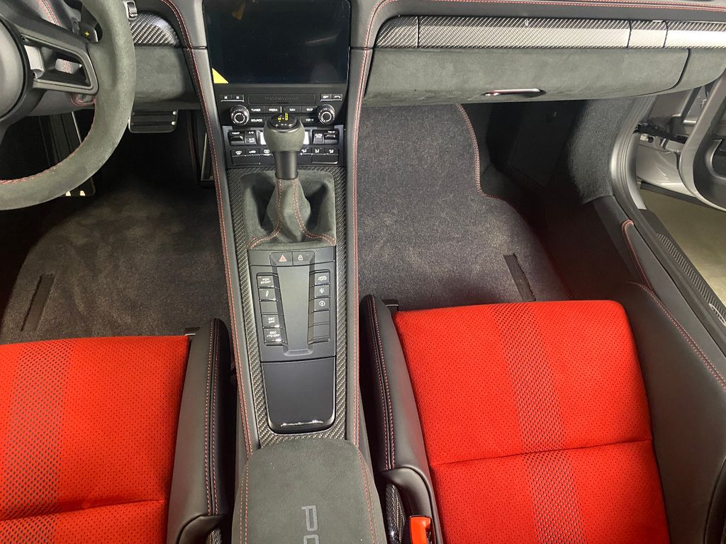 Porsche Boxster 2025