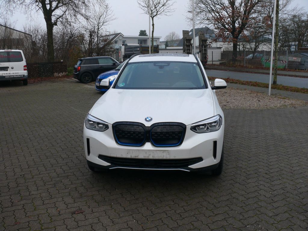 BMW iX3 2021