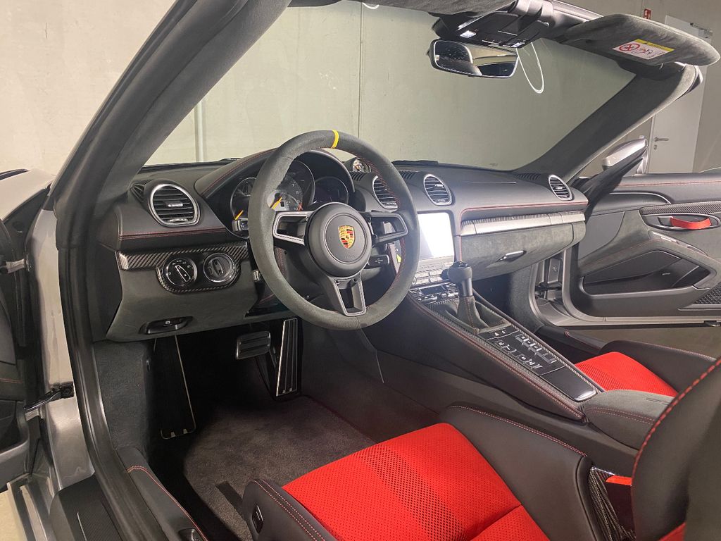 Porsche Boxster 2025