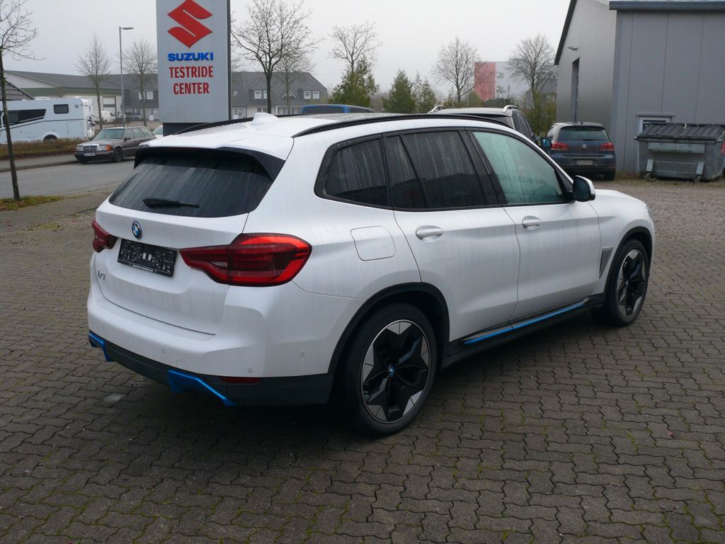 BMW iX3 2021