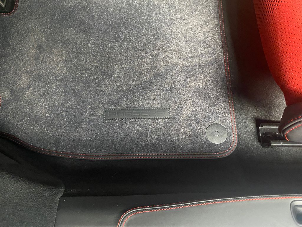 Porsche Boxster 2025