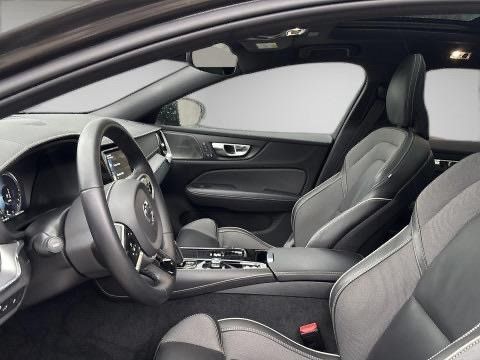 Volvo V60 2021