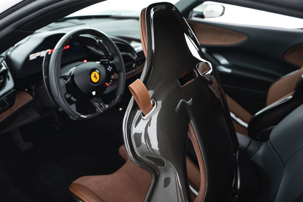 Ferrari SF90 2024