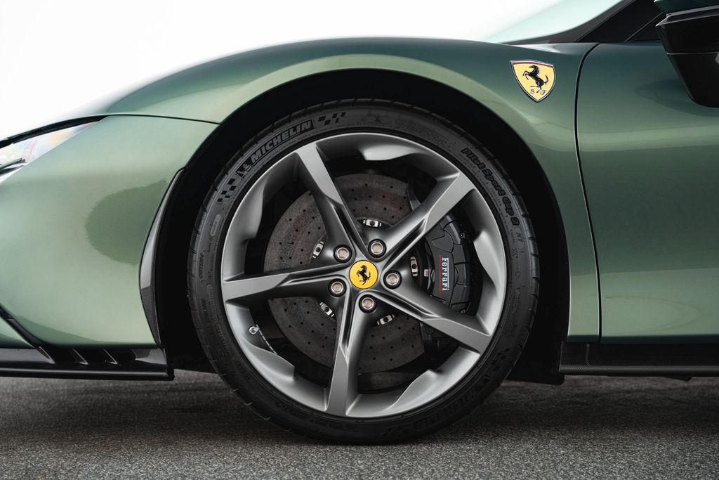 Ferrari SF90 2024