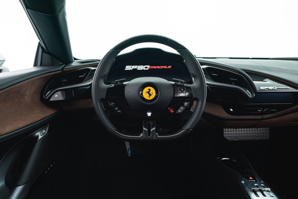 Ferrari SF90 2024