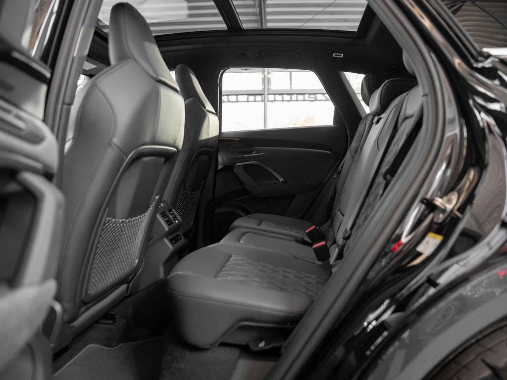 Audi SQ5 2025