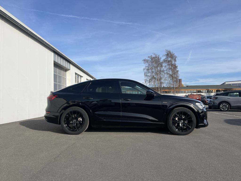 Audi e-tron 2022