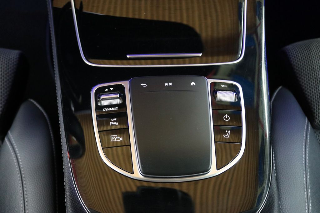 Mercedes-Benz E 300 2021