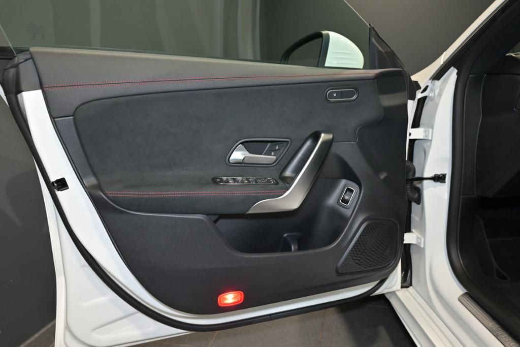 Mercedes-Benz CLA 200 2024