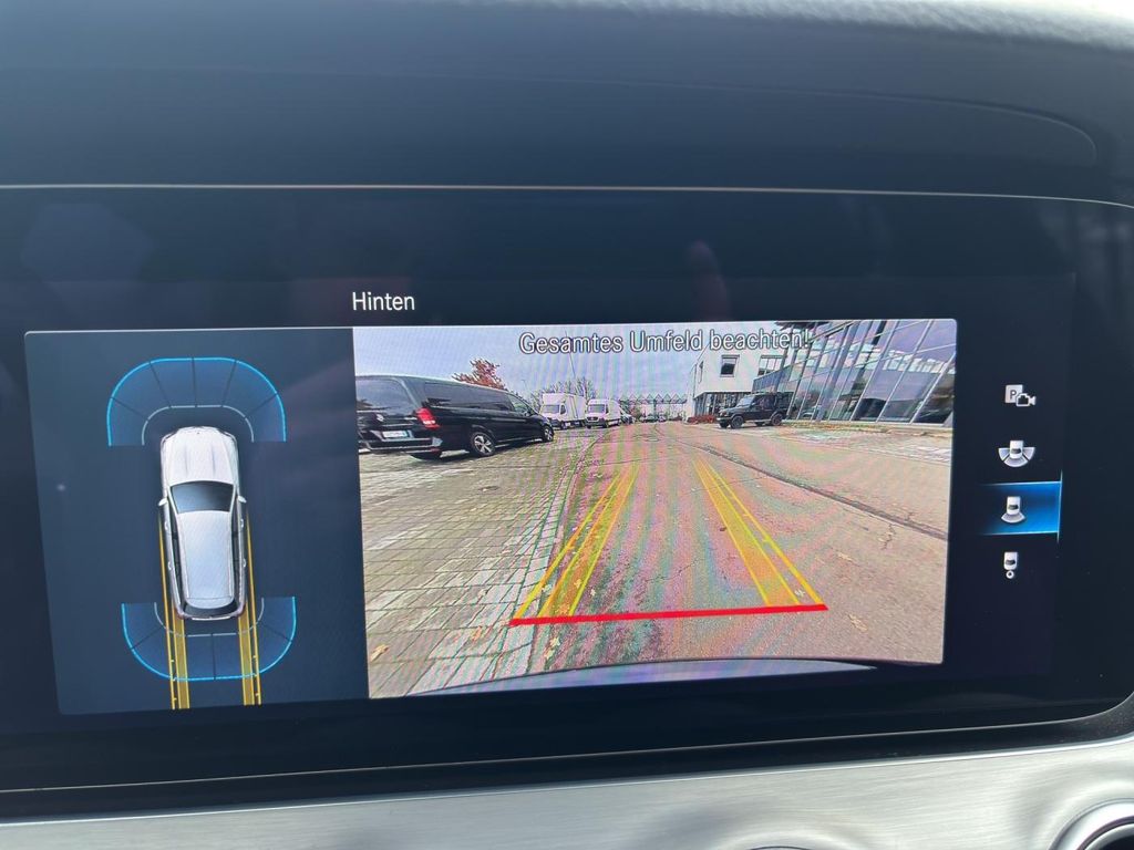 Mercedes-Benz E 300 2022