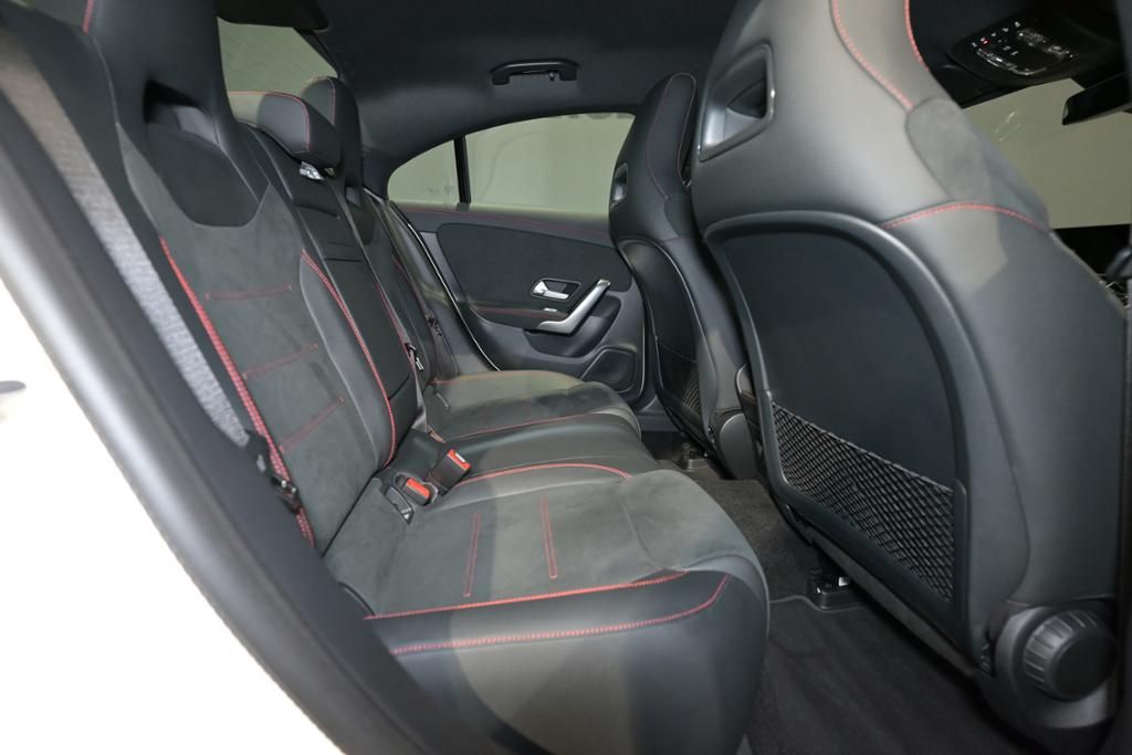 Mercedes-Benz CLA 200 2024