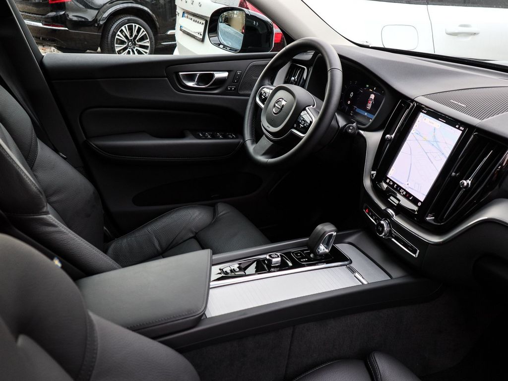 Volvo XC60 2025