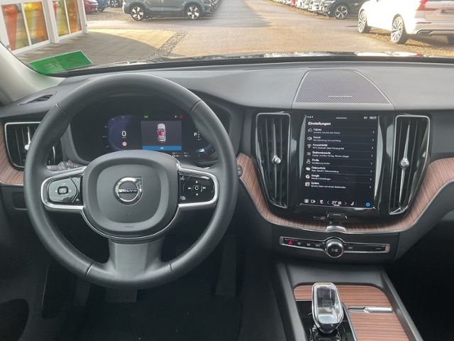 Volvo XC60 2022