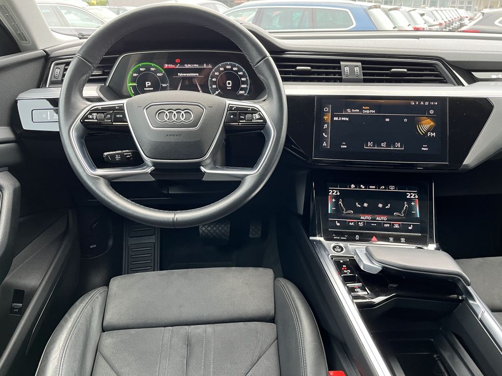 Audi e-tron 2022