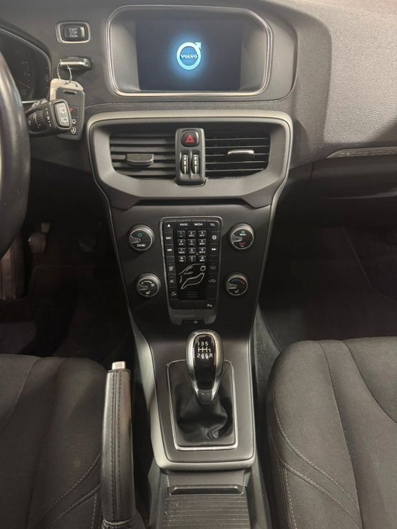 Volvo V40 Cross Country 2016