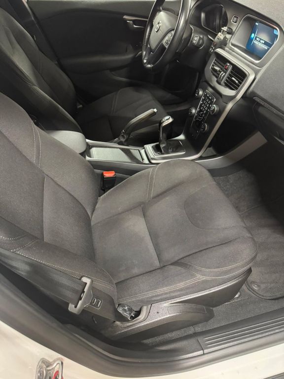 Volvo V40 Cross Country 2016