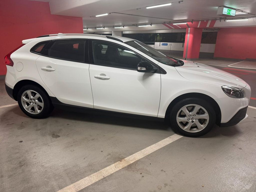 Volvo V40 Cross Country 2016