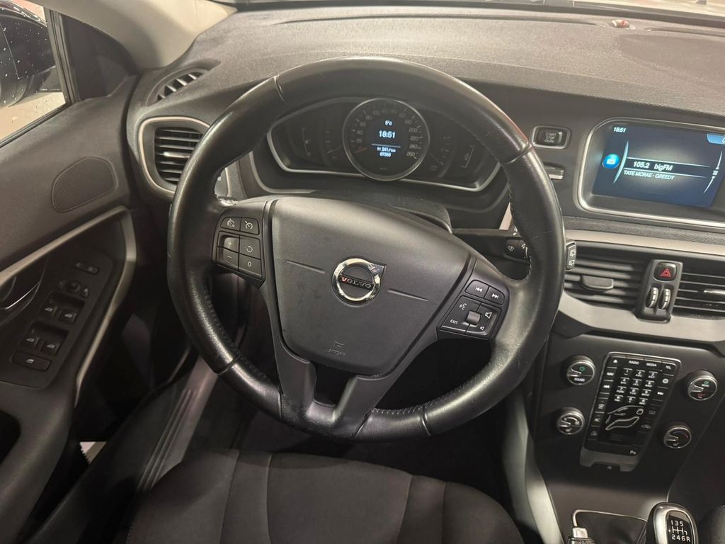 Volvo V40 Cross Country 2016