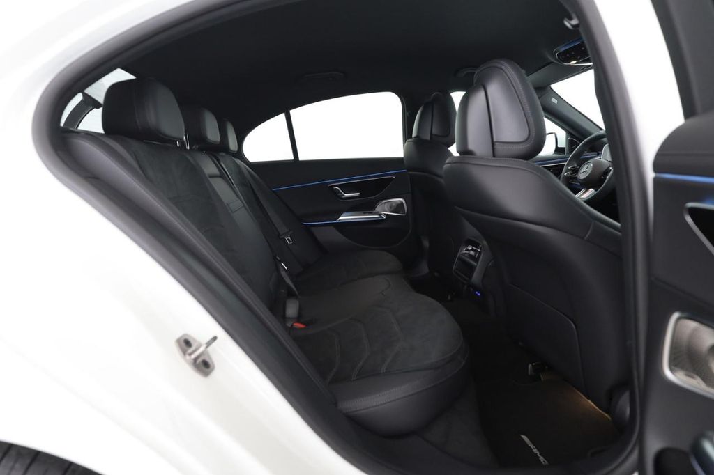 Mercedes-Benz E 220 2025