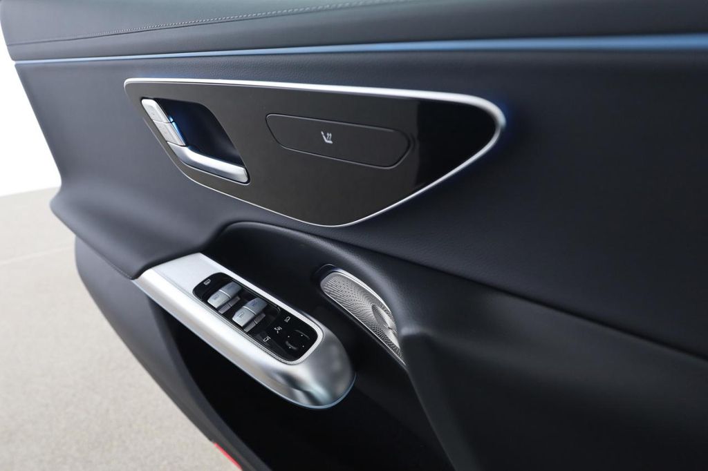 Mercedes-Benz E 220 2025