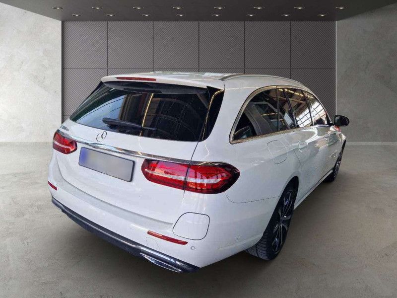 Mercedes-Benz E 300 2022