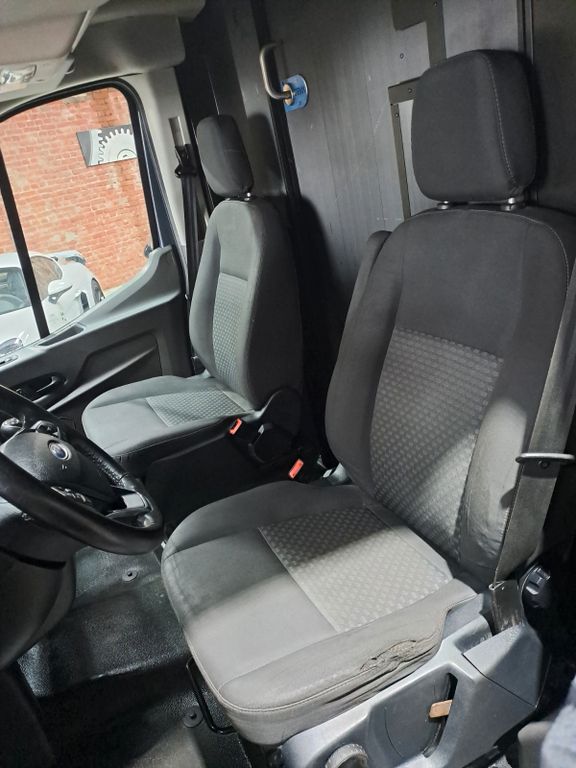 Ford Transit 2021