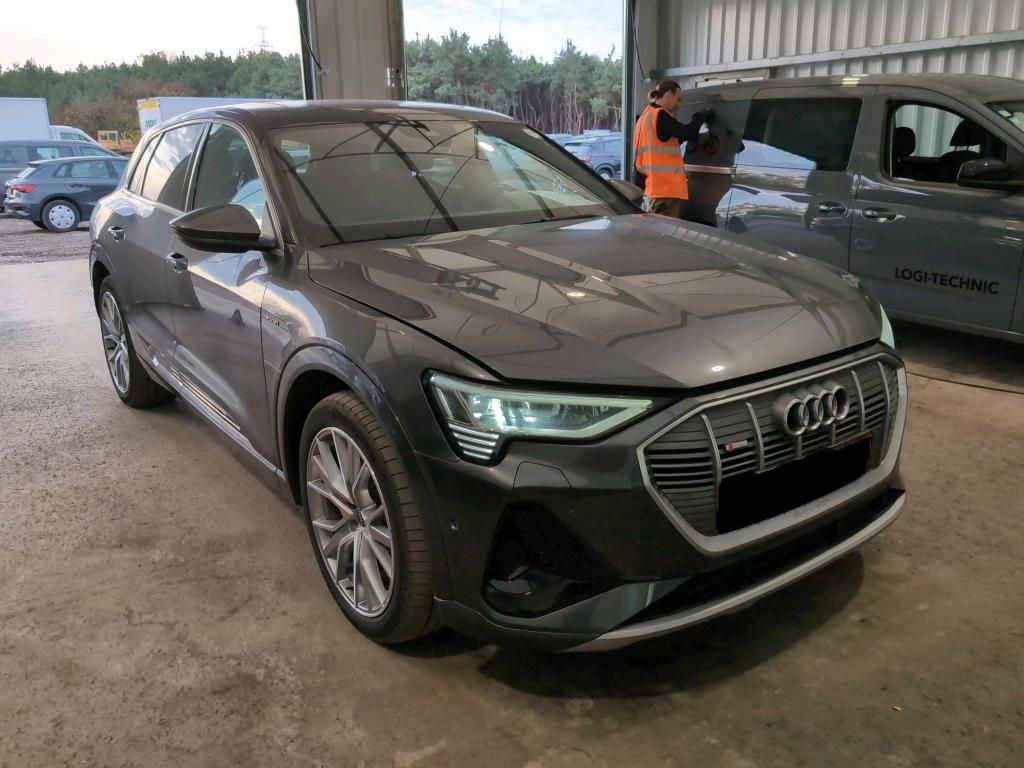 Audi e-tron 2022