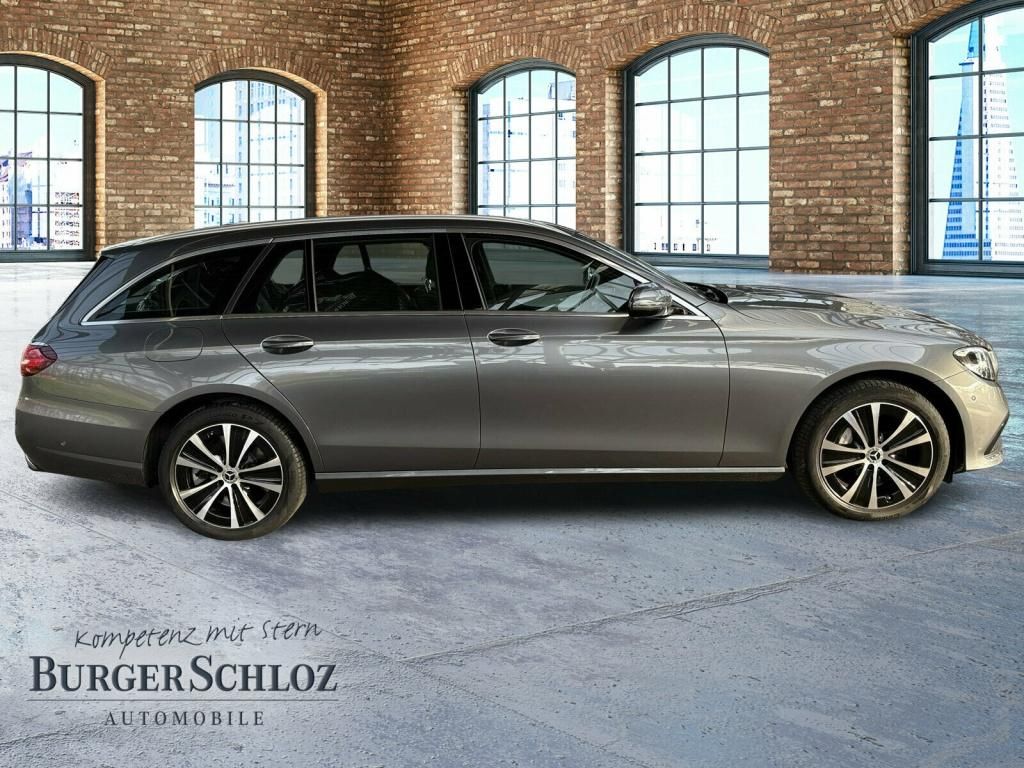 Mercedes-Benz E 300 2022