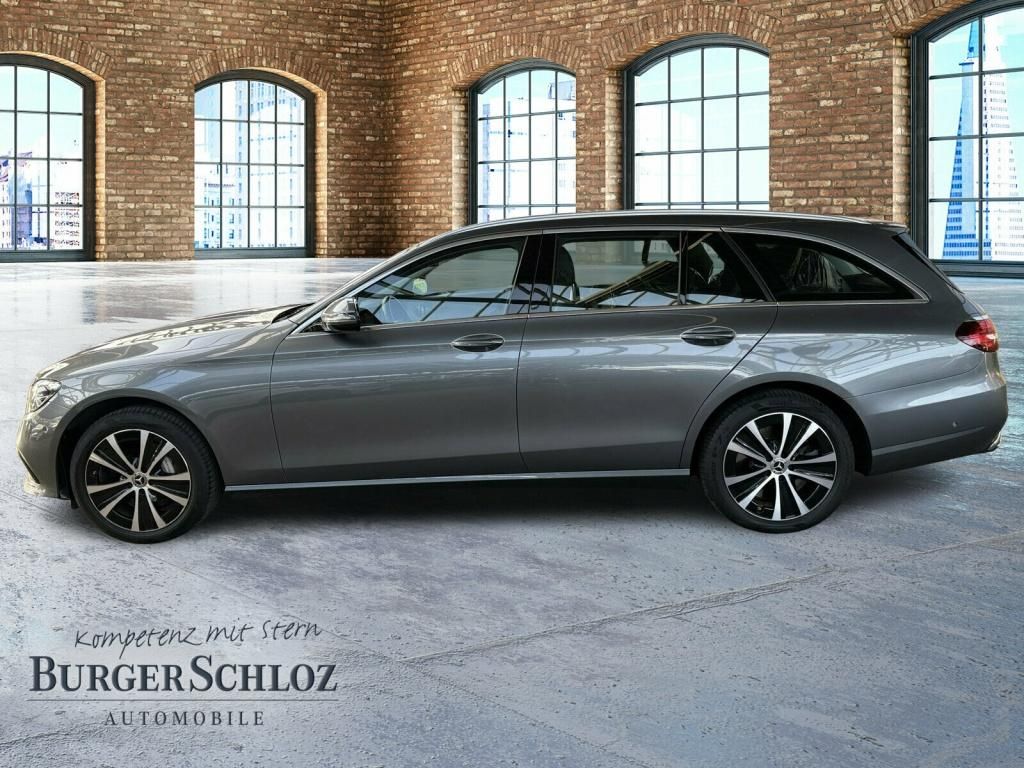 Mercedes-Benz E 300 2022