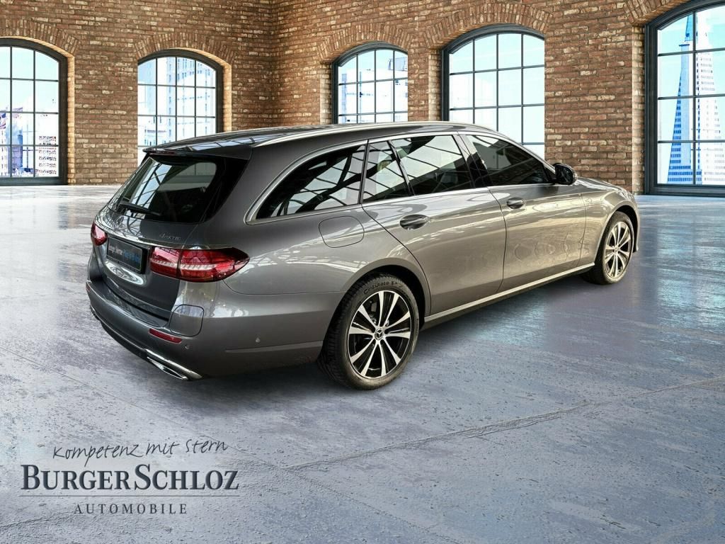 Mercedes-Benz E 300 2022